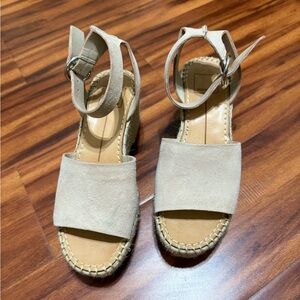 Dolce Vita V-Lesly Espadrille Wedge Sandals